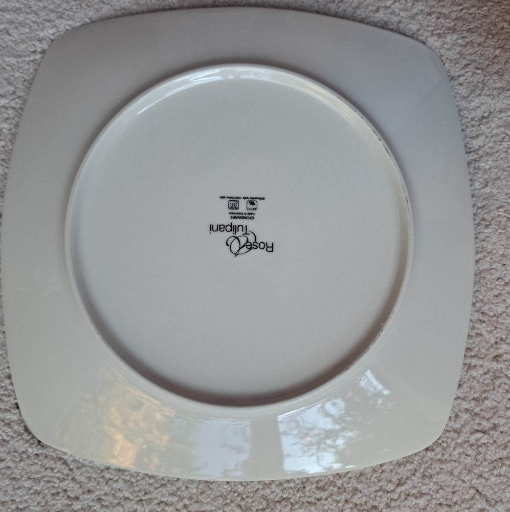 BRAND NEW serving dish with leaf engraving - Picture 4 of 4